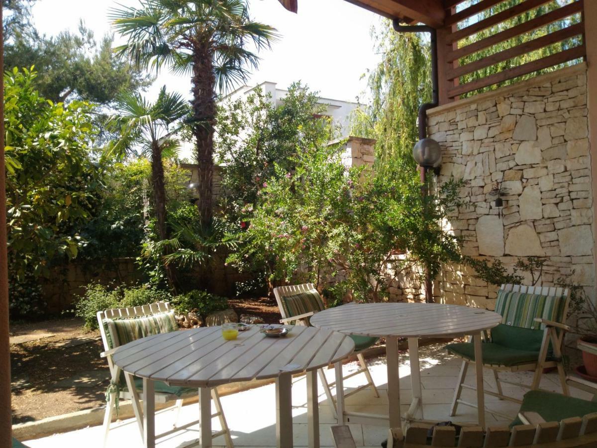 La Pietra Smeraldina Villa Bari Esterno foto